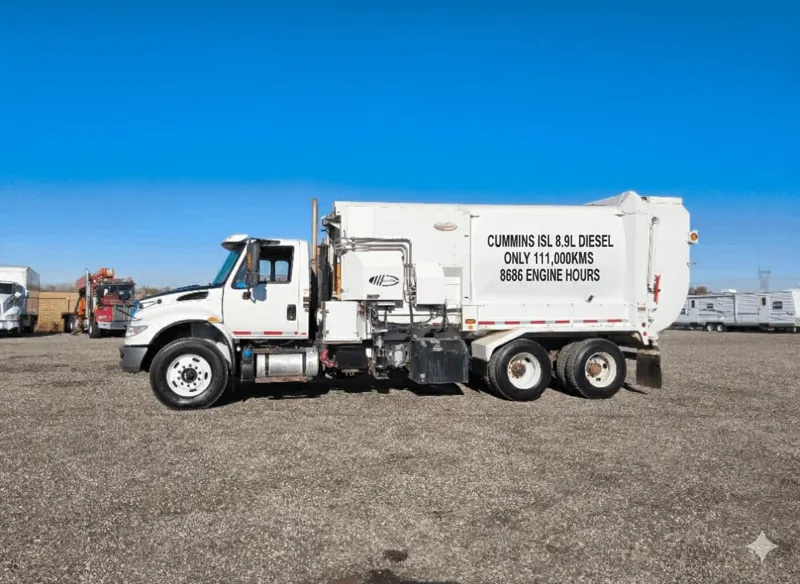 2018 INTERNATIONAL WORKSTAR 7400
