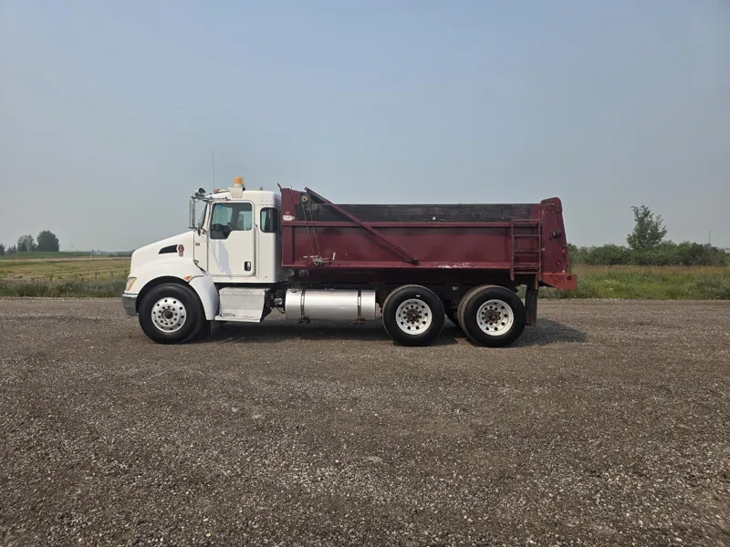 2008 KENWORTH T370