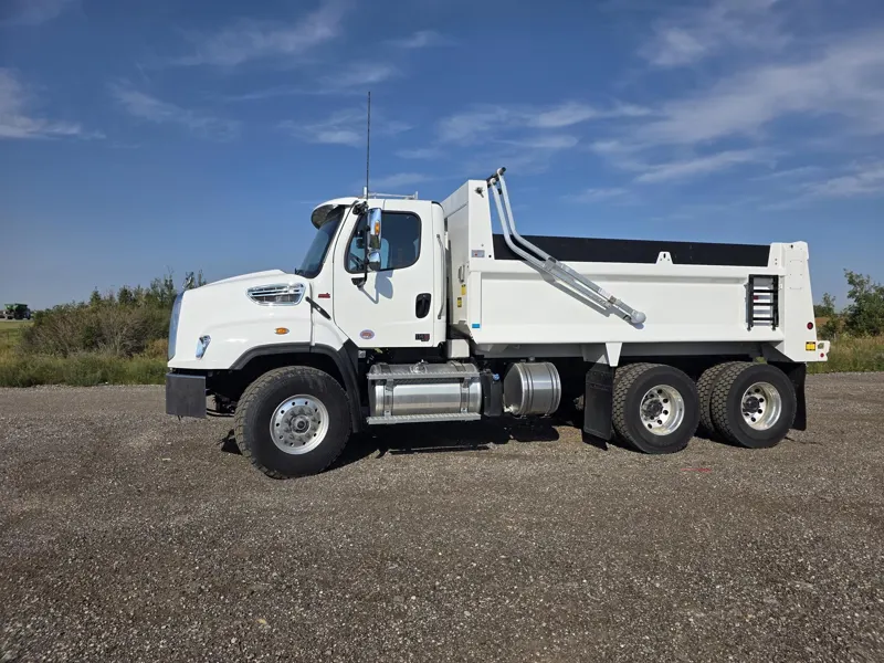 2025 FREIGHTLINER 114SD PLUS